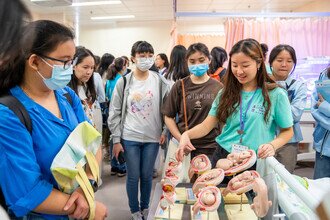 CU Medicine Information Day 2023 - Laboratory guided tour of The Nethersole School of Nursing