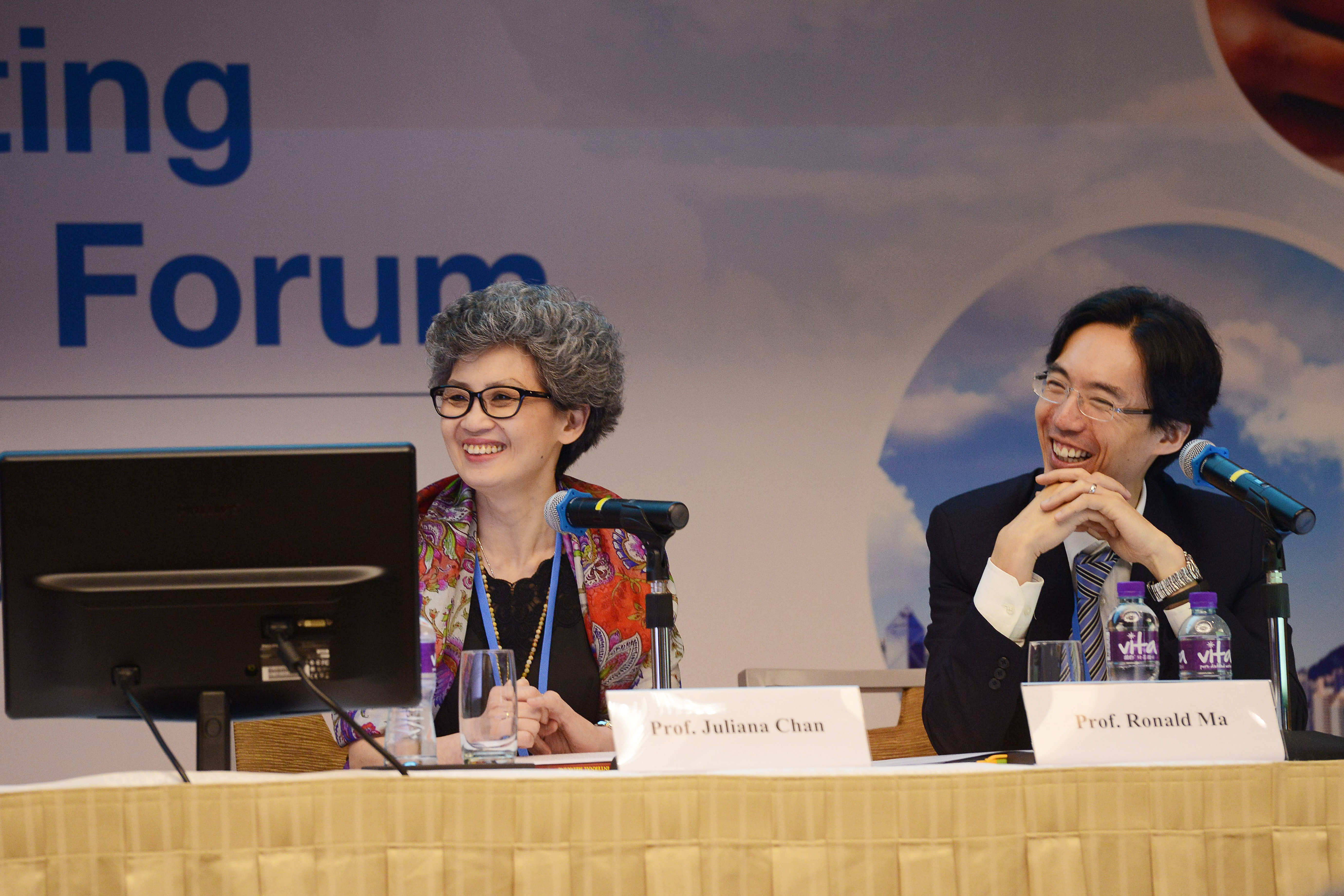 Prof. Juliana Chan and Prof. Ronald Ma chair at a diabetes academic forum