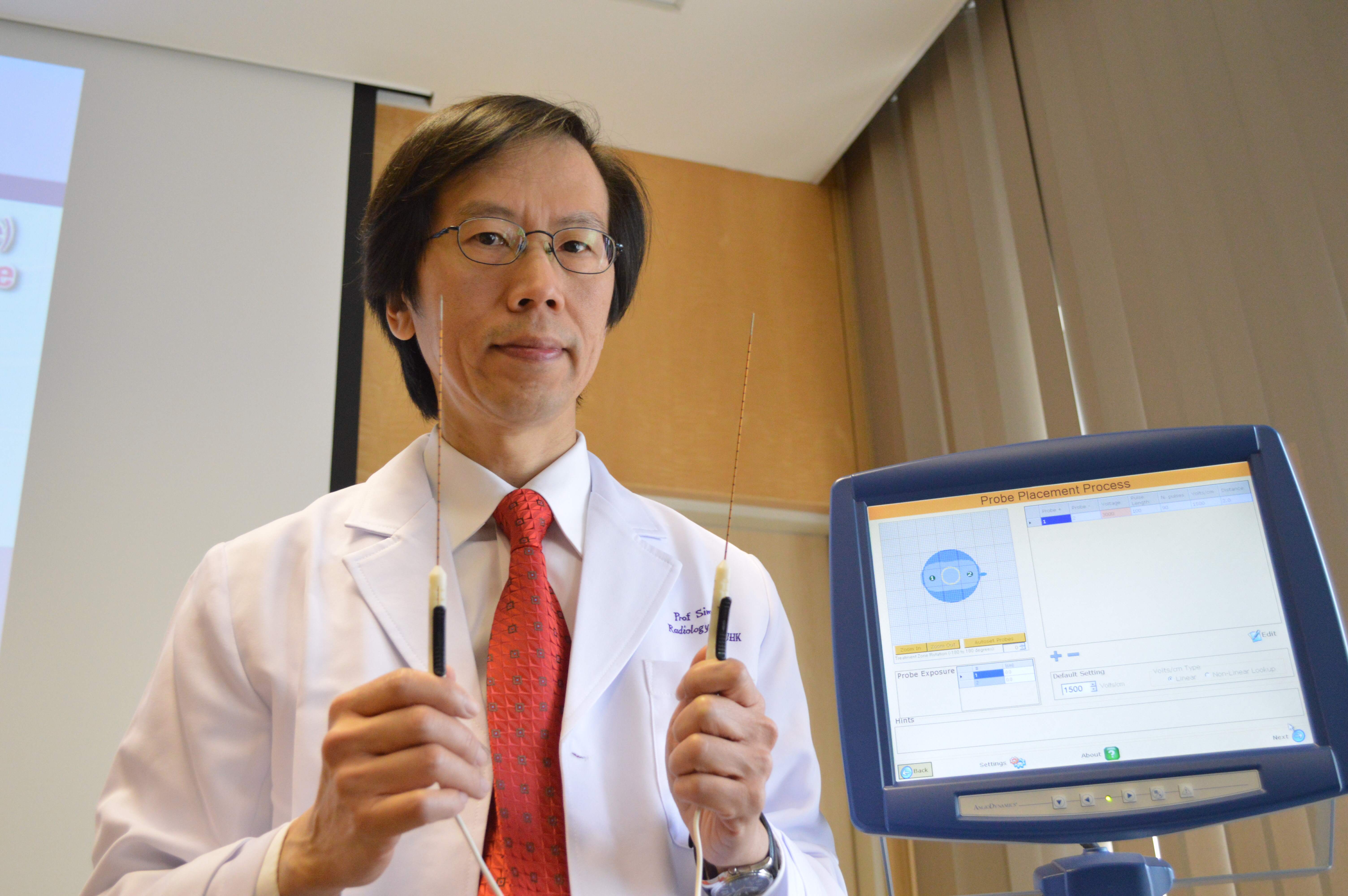 Prof. Simon Yu, Director of Vascular and Interventional Radiology Foundation Clinical Science Center and Professor of Department of Imaging and Interventional Radiology, CUHK successfully conducted the animal study and clinical case of percutaneous Nanoknife.