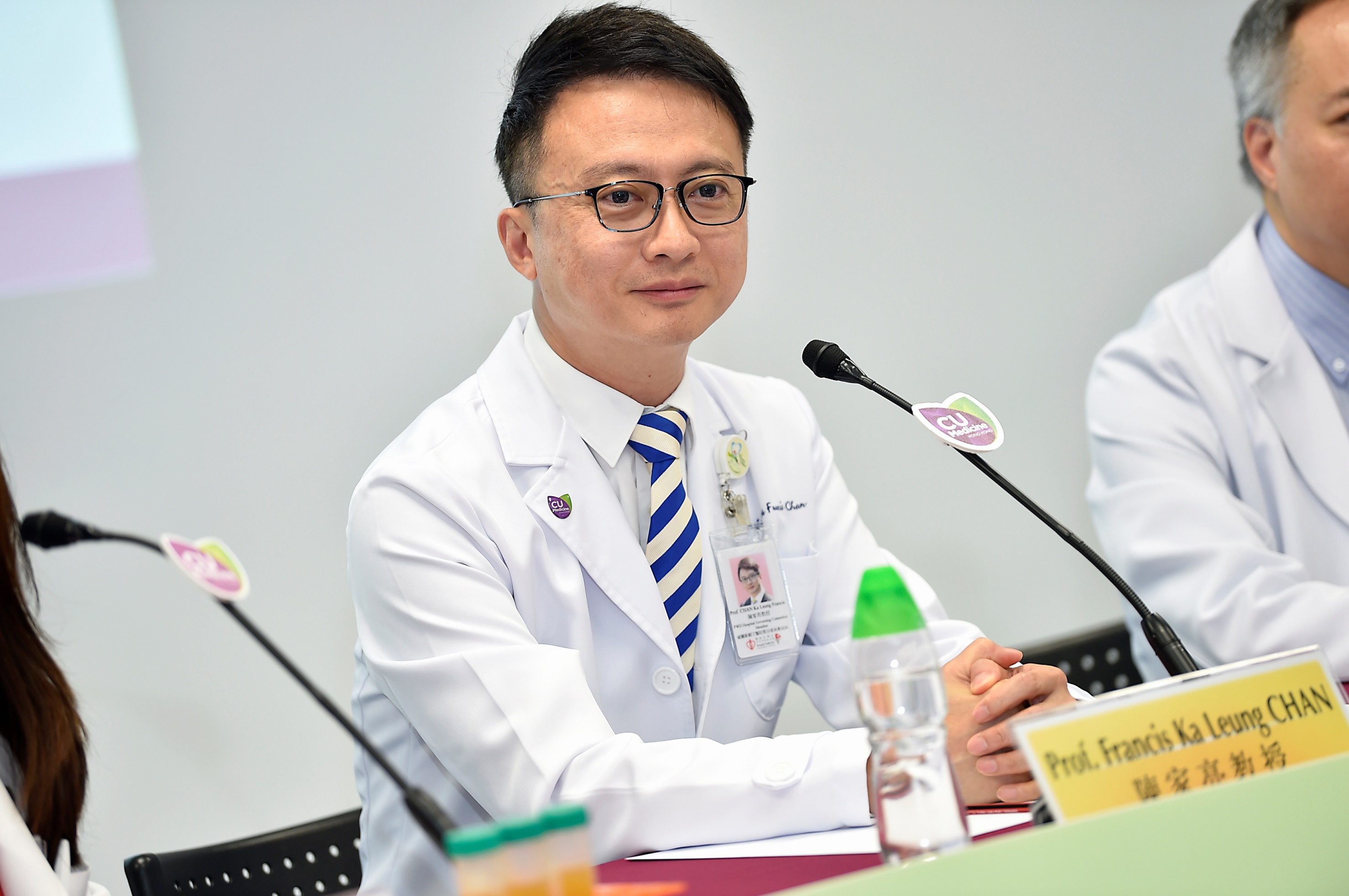 陳家亮教授表示中大醫學院自2016年起已經完成80多個腸道微生物群移植手術，當中包括成功醫治因腸胃道疾病而生命垂危的病人。