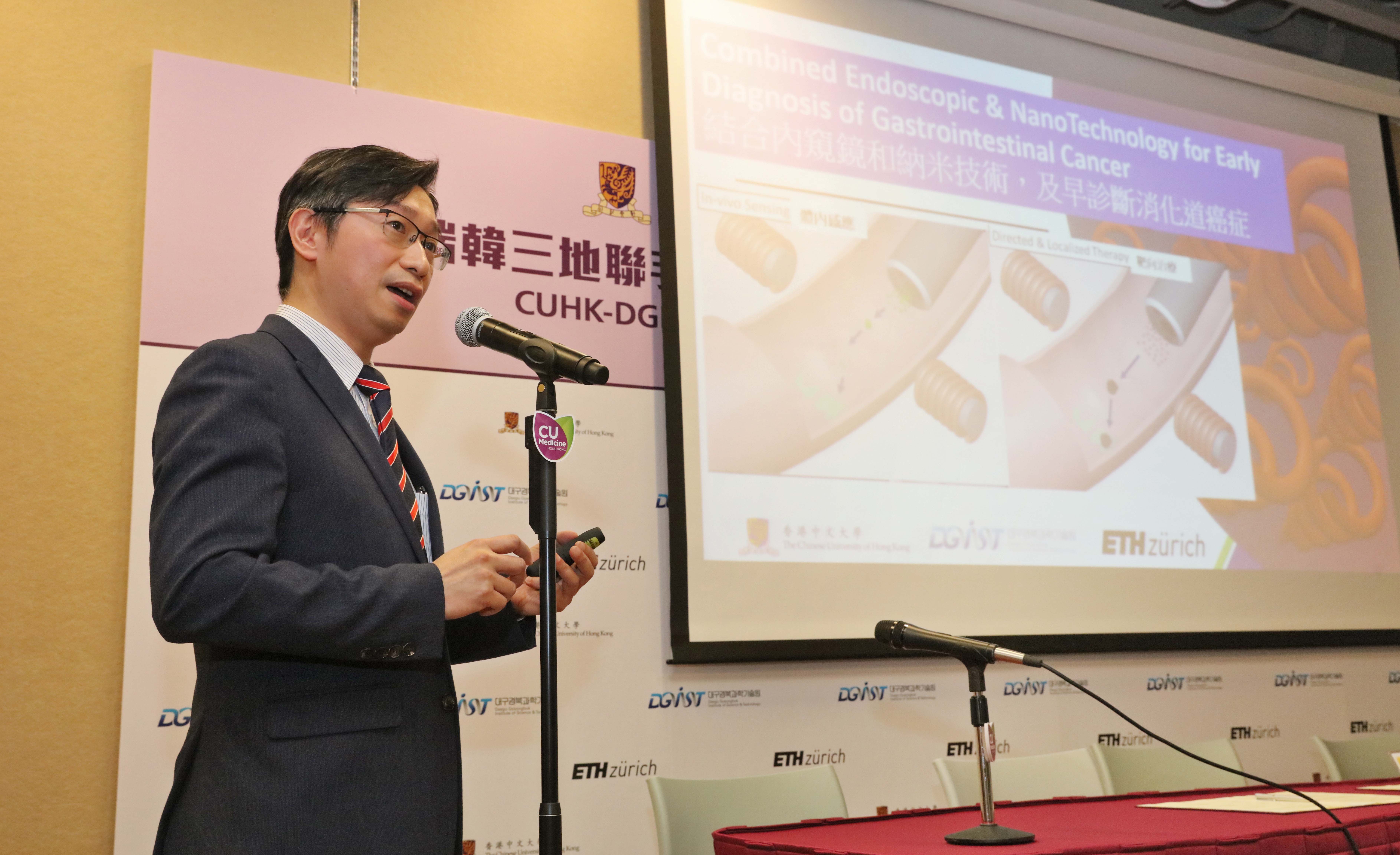  Prof. Philip CHIU says the collaboration targets to transform the research projects into clinical applications in the coming five year time.