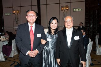 From right Dr. Norman LEUNG, Dr. Jennifer TONG and her father