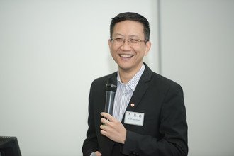 Dr Sin Ngai Chuen sharing