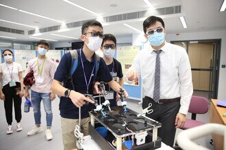 Students participating in the clinical experience session