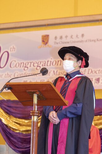 Professor LAN Hui Yao, Acting Dean of the Faculty of Medicine, CUHK delivering an opening address