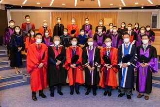 Group photo of Prof. Alan CHAN, Provost of CUHK, Prof. Philip CHIU, Acting Dean of Faculty of Medicine and procession members 