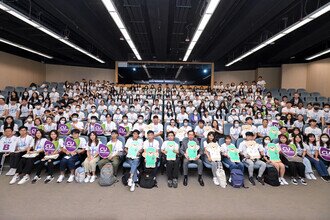 Group photo with Prof Simon NG