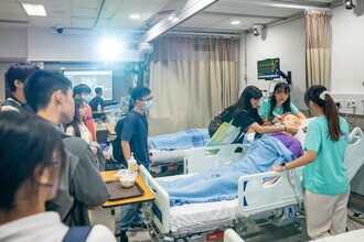 CU Medicine Information Day 2023 - Laboratory guided tour of The Nethersole School of Nursing