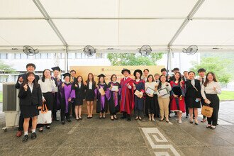 Group photo of procession members, Teacher Awardees and students after the ceremony 