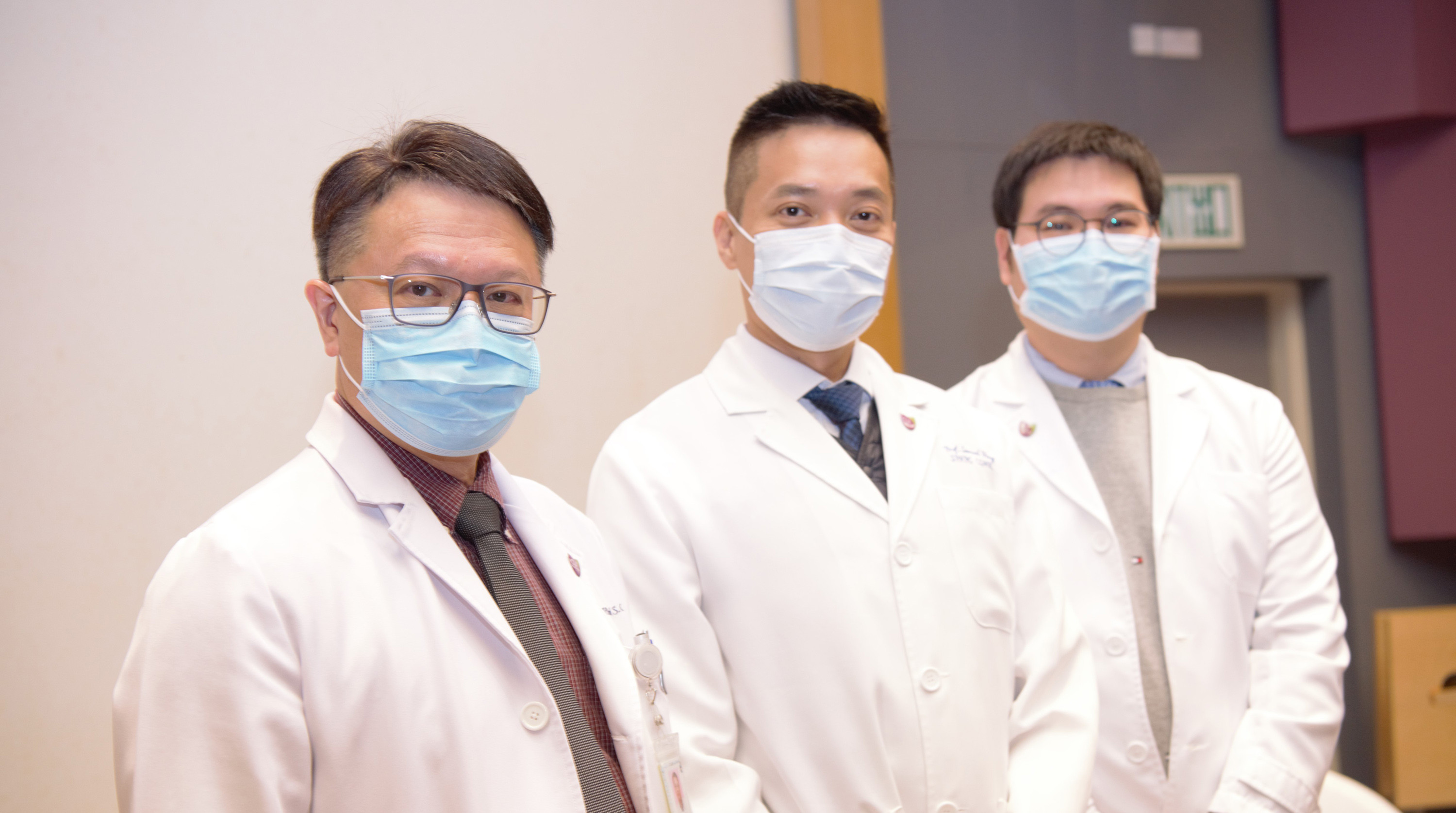 Community Response Study Results During the Early Phase of the COVID-19 Outbreak in HK