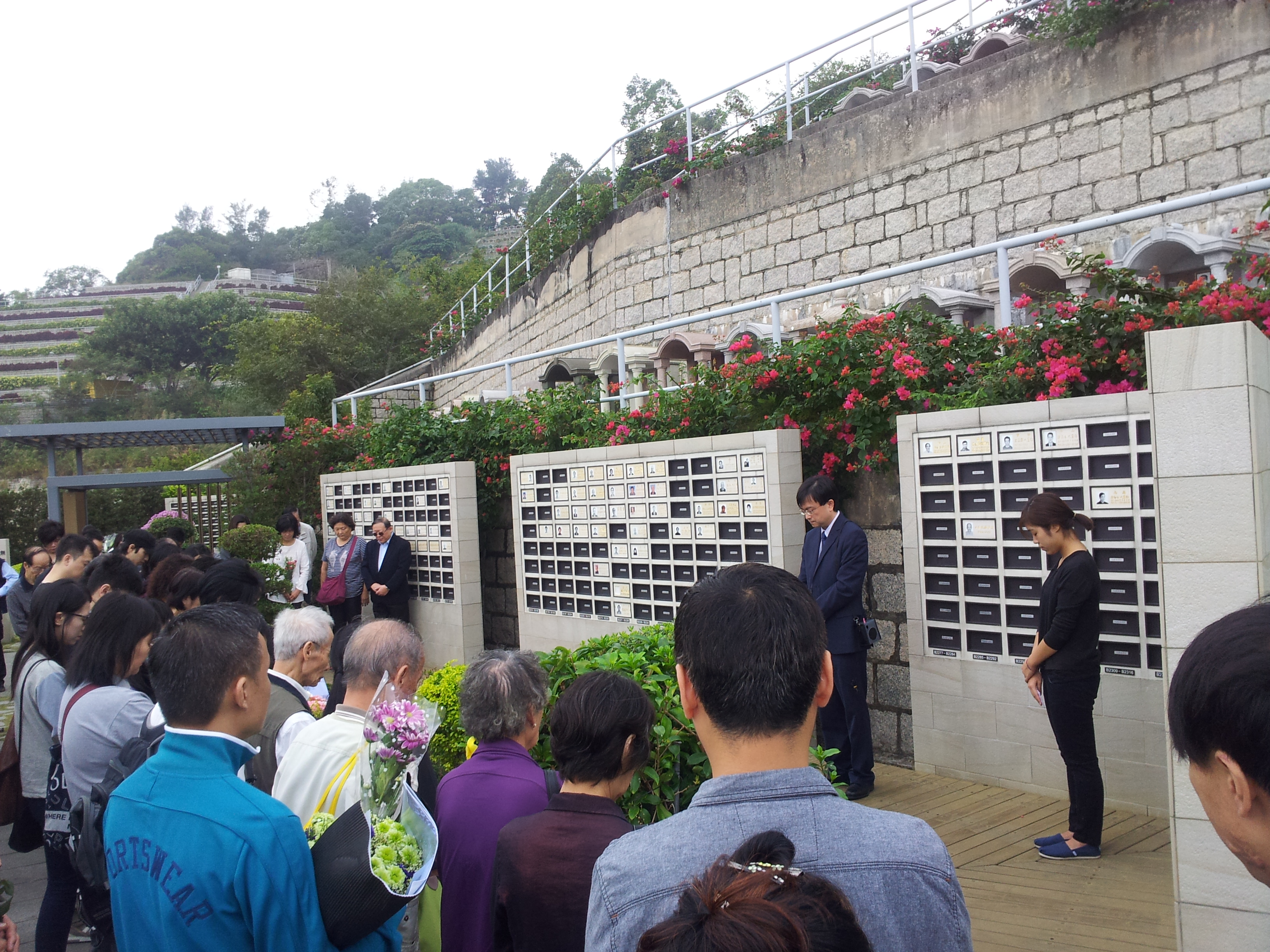 CUHK Faculty of Medicine holds an ash scattering ceremony