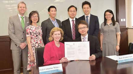 香港中文大學與加拿大多倫多大學首次訂立中西醫結合醫學交流生計劃 促進兩地結合醫學發展