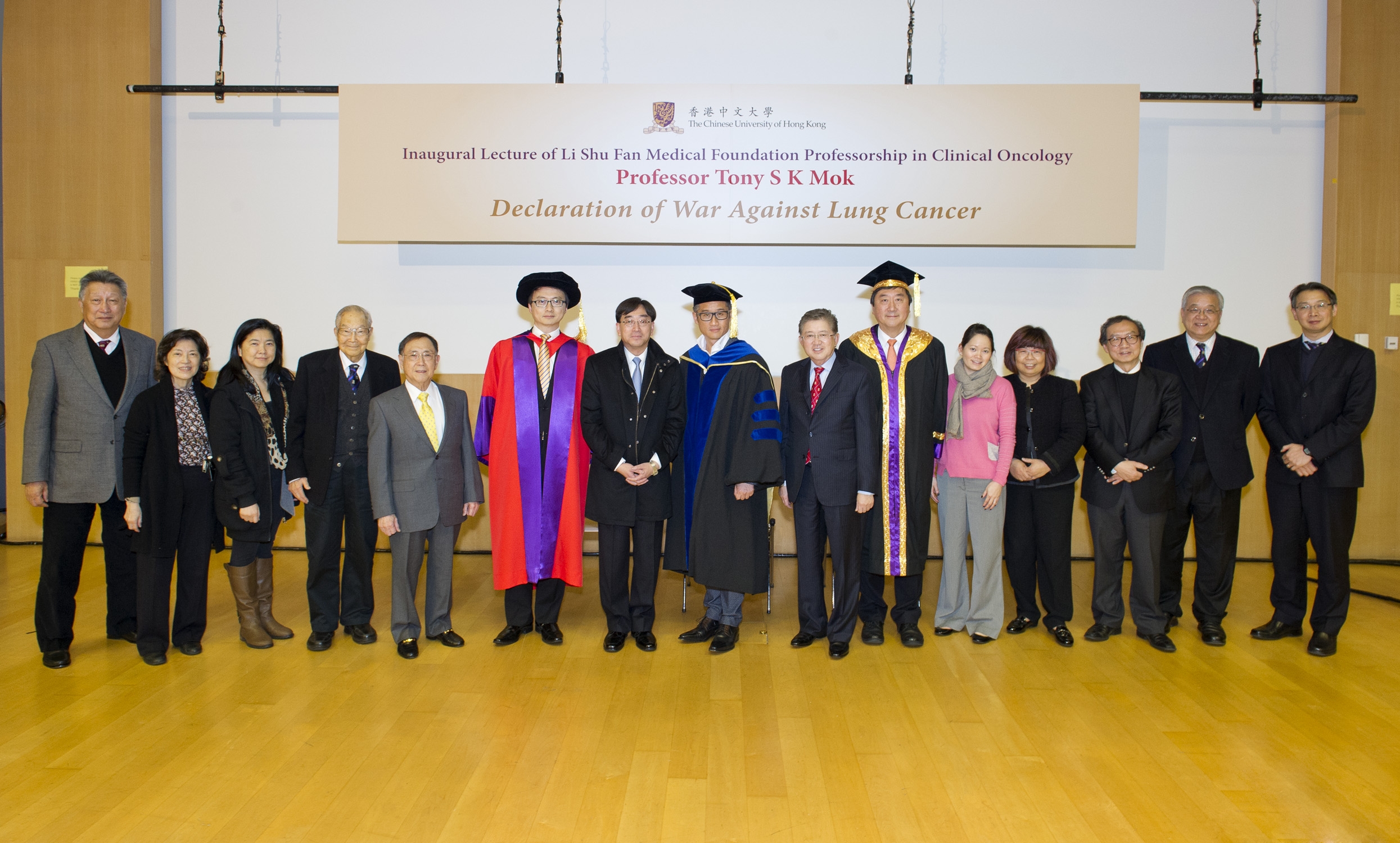 A group photo of CUHK members and representatives of Hong Kong Sanatorium & Hospital.