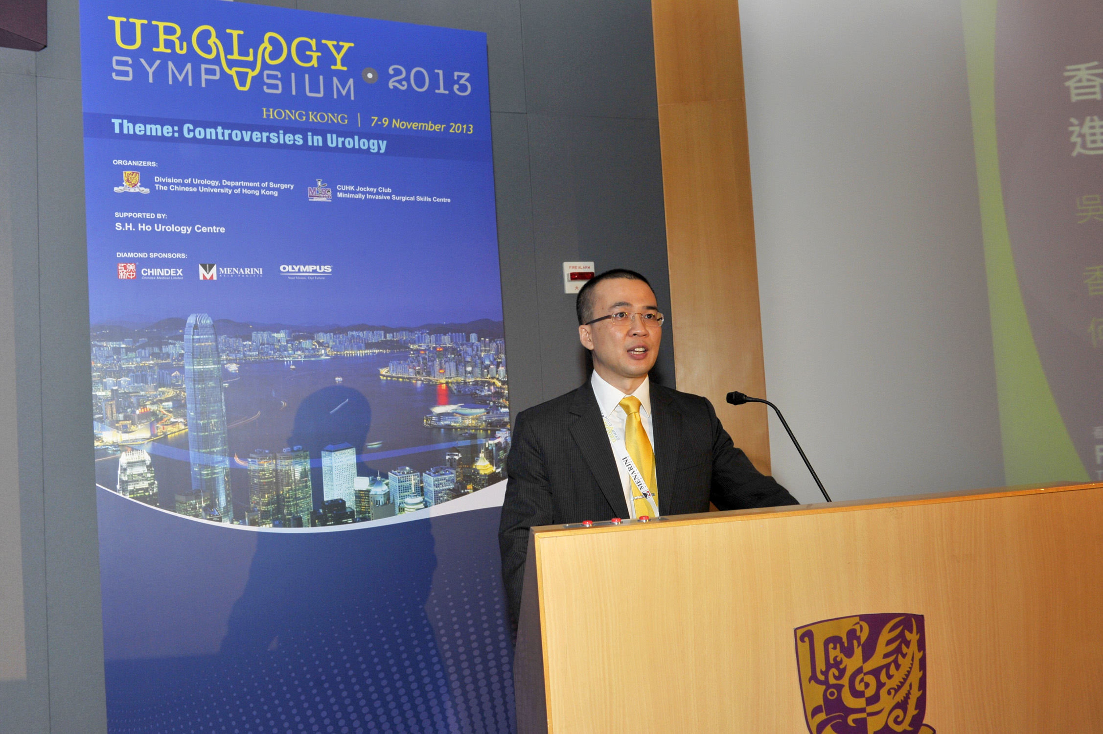 Prof. Anthony C.F. Ng presents his recent study findings on the diagnosis of prostate cancer.
