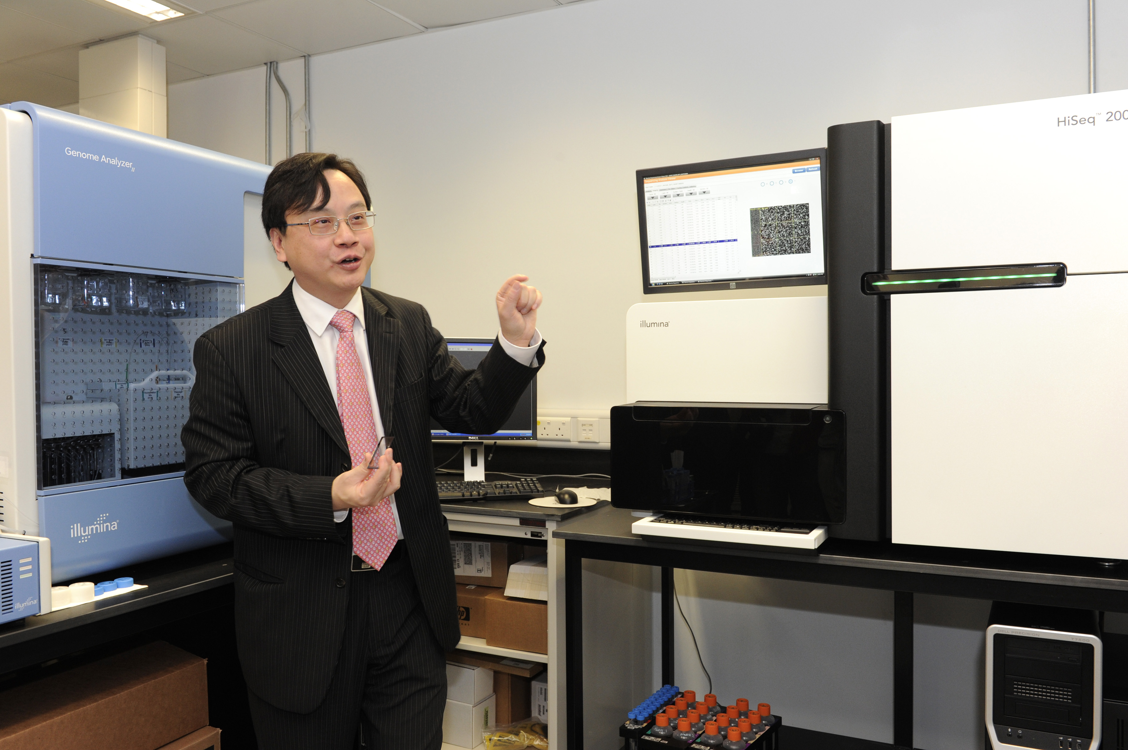 Prof. Lo Yuk-ming Dennis, Li Ka Shing Professor of Medicine and Chairman of Department of Chemical Pathology, CUHK introduces 'safeT21' (sensitive analysis of fetal DNA for T21 screening) test as a clinical service for the non-invasive prenatal diagnosis of Down syndrome by using the state-of-the-art DNA sequencing technologies to analyse millions of DNA fragments from a mother's blood plasma to determine if there is an elevation in the amount of chromosome 21 DNA molecules which suggests the presence of a Down syndrome fetus.