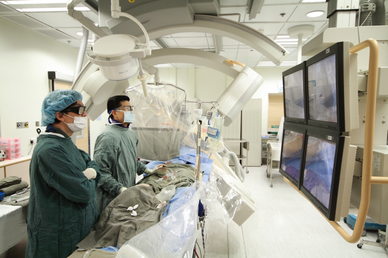 The CUHK-PWH Lee Quo Wei Cardiovascular Intervention Centre, equipped with state-of-the-art facilities and cutting edge technology, performs more than 2,500 invasive cardiovascular procedures every year to serve patients suffering from cardiovascular diseases in the territory
