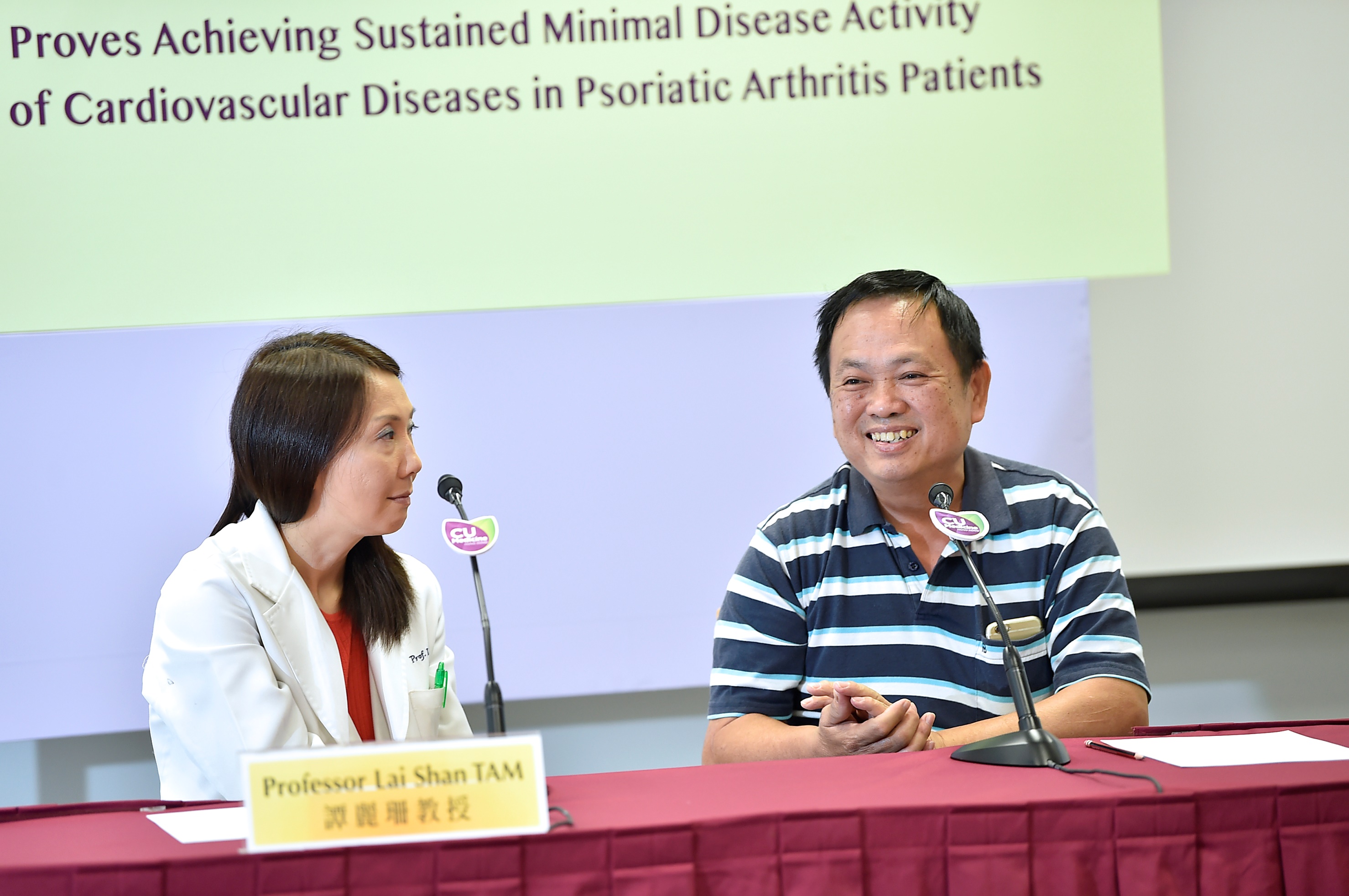 Psoriatic arthritis patient Mr YU (right) shares that his condition has become stable after treatment and the disease has not much impact on his daily life.