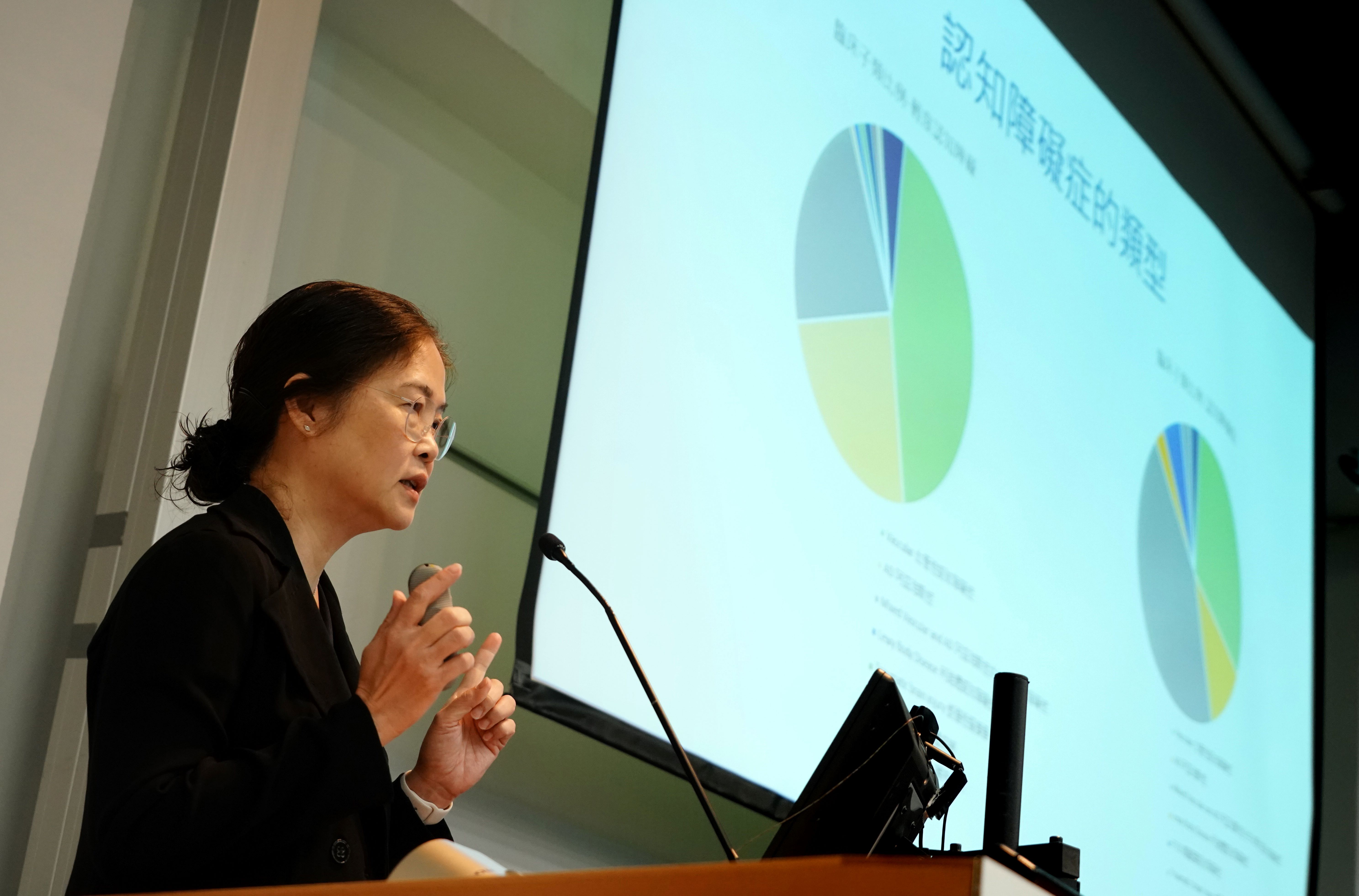 Professor Linda Lam