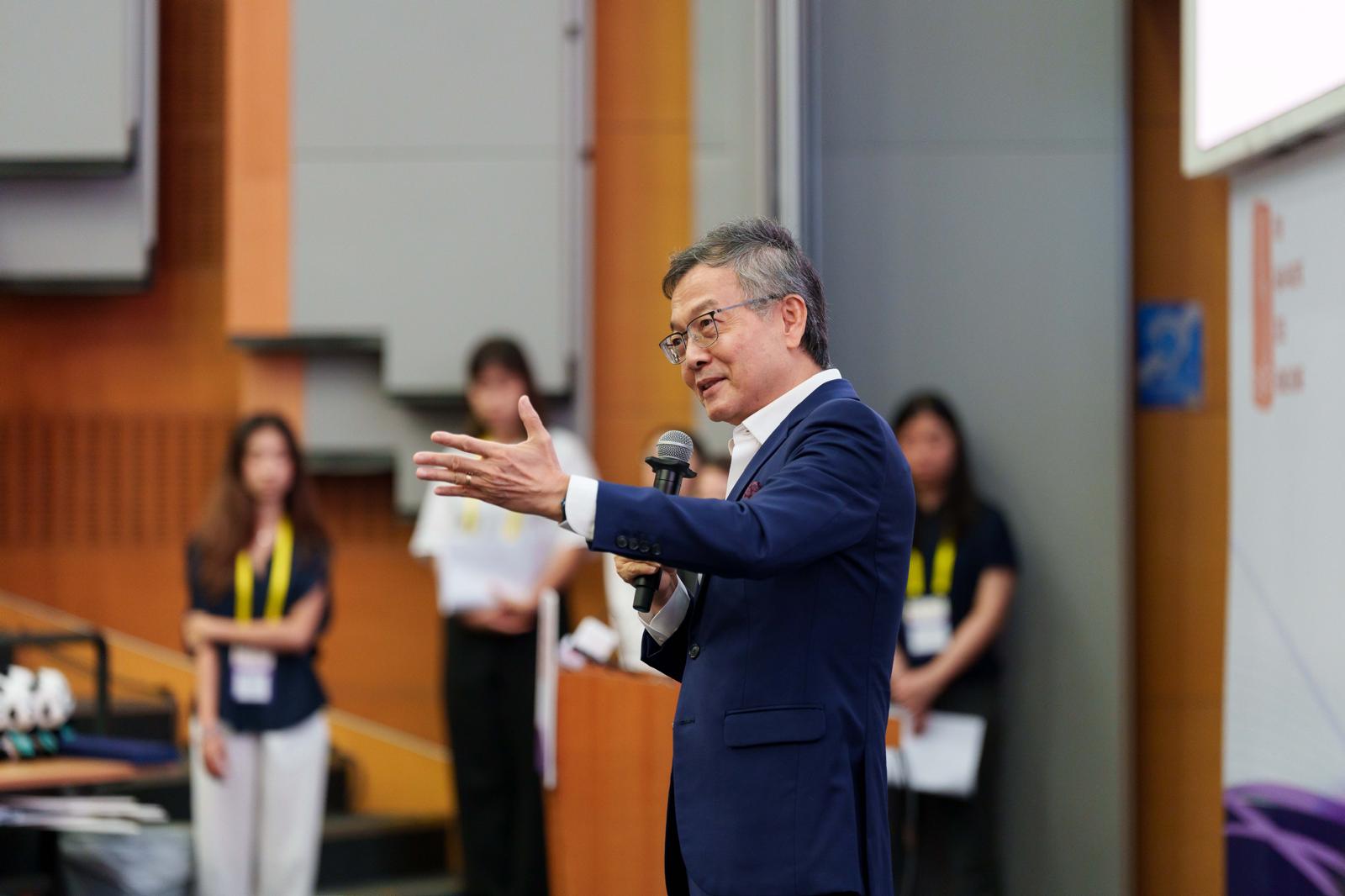 Dr Lam Ching-choi